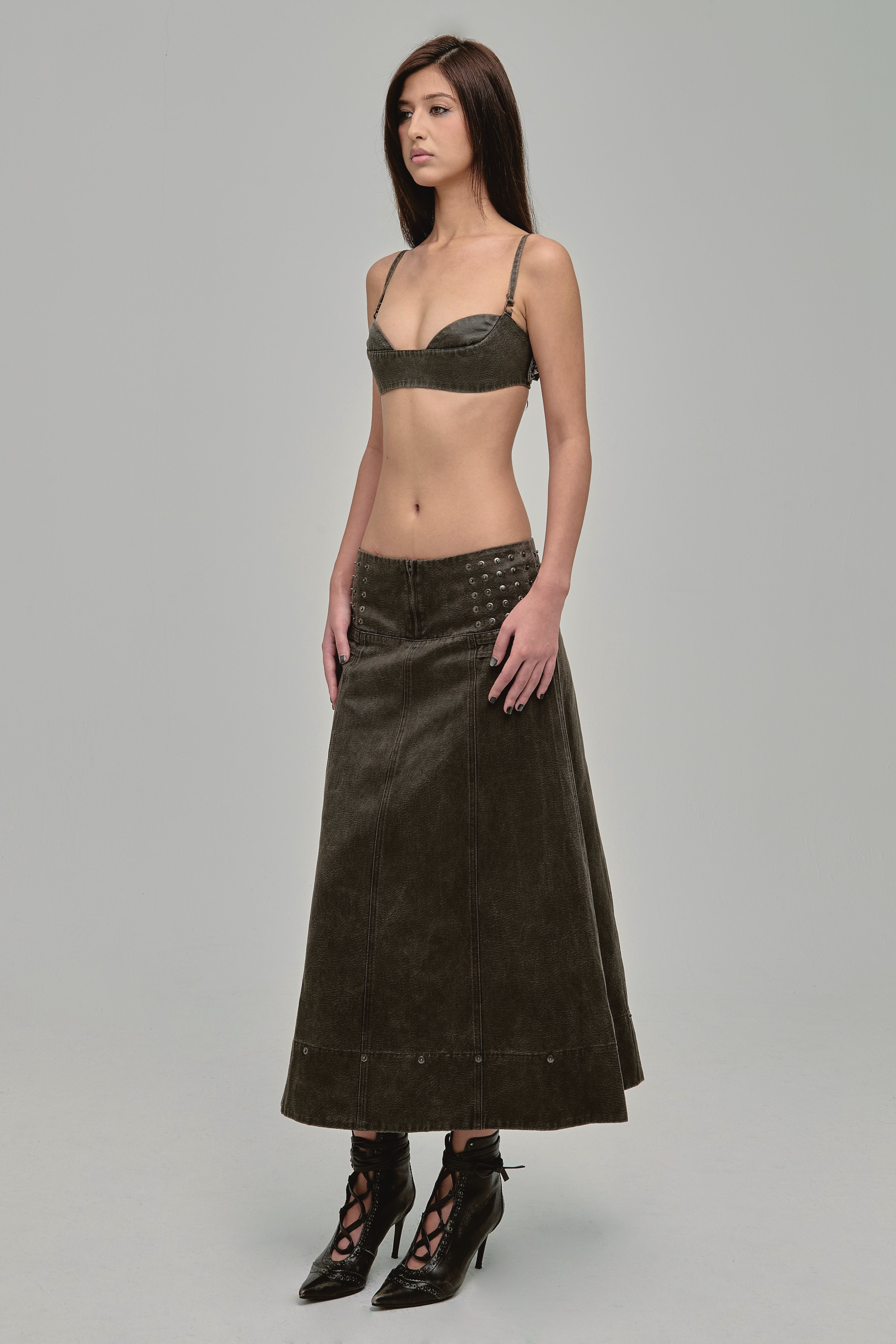 AMMO MAXI STUDDED SKIRT COAL SIDE