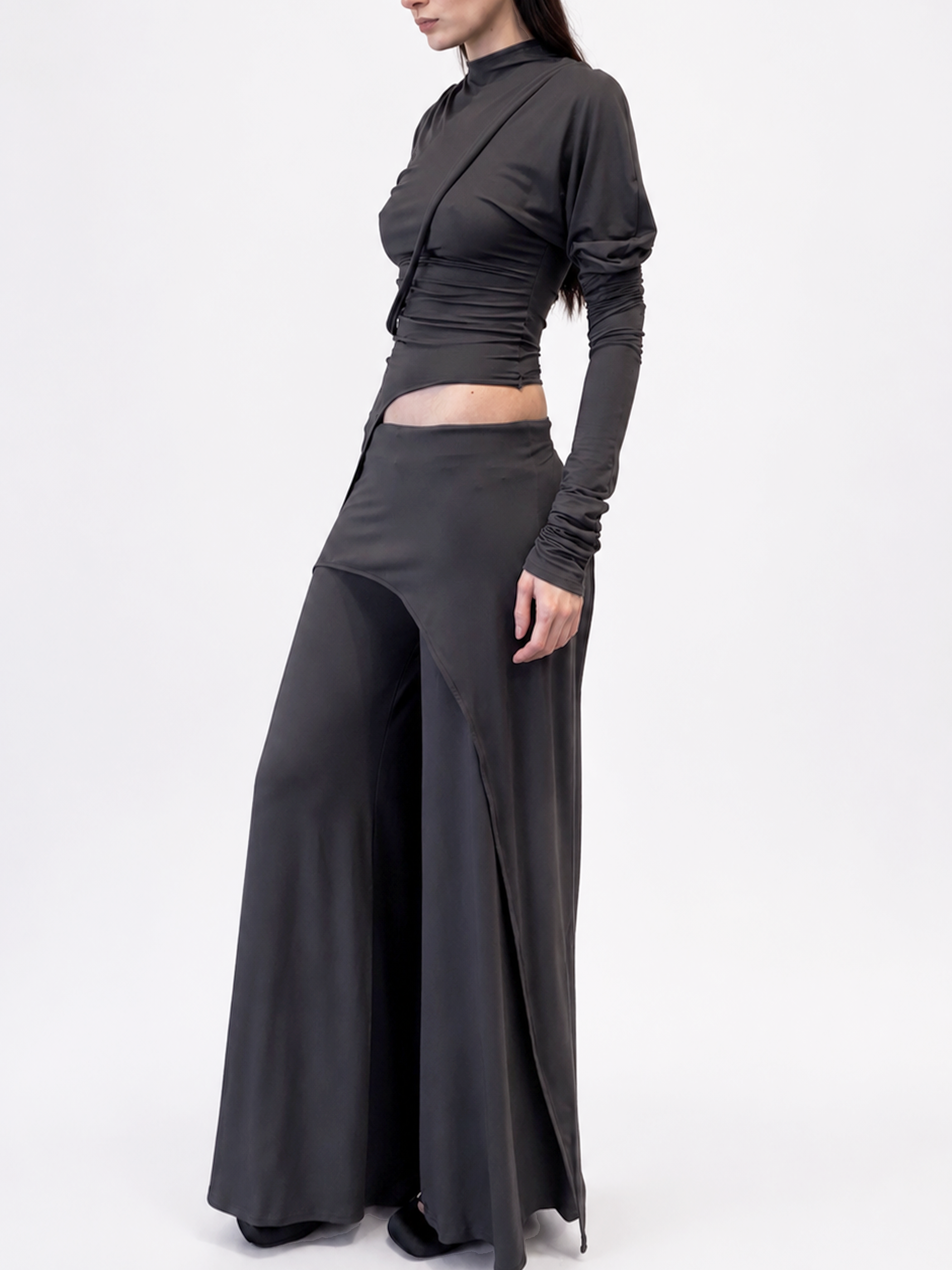 Bat point wide pants