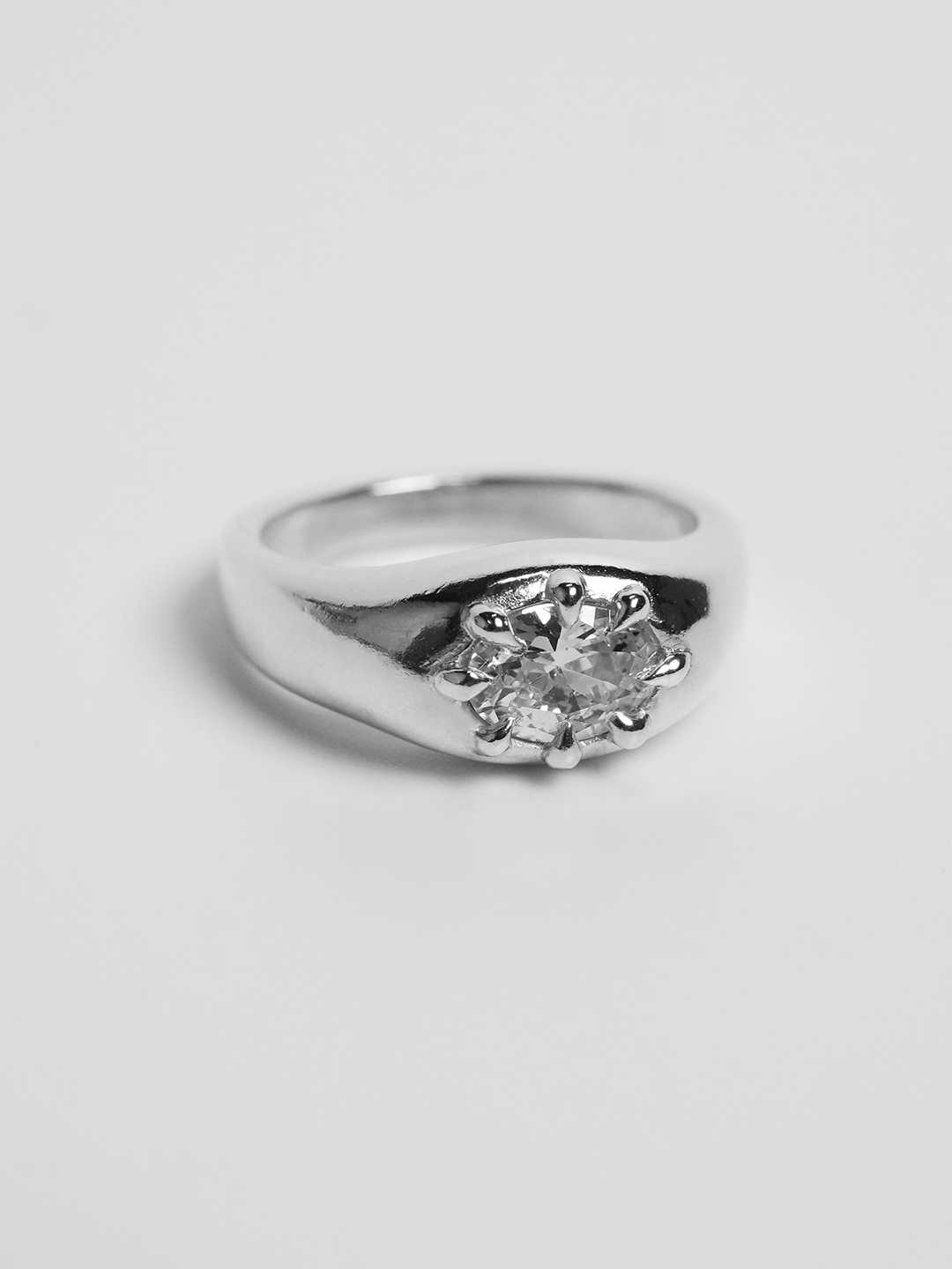 KUKO RING - White