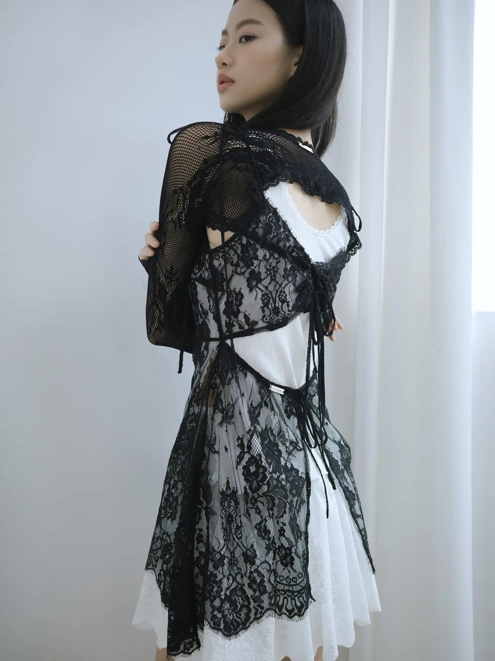 Sia Asymmetric Open-Back Camisole - Black Lace