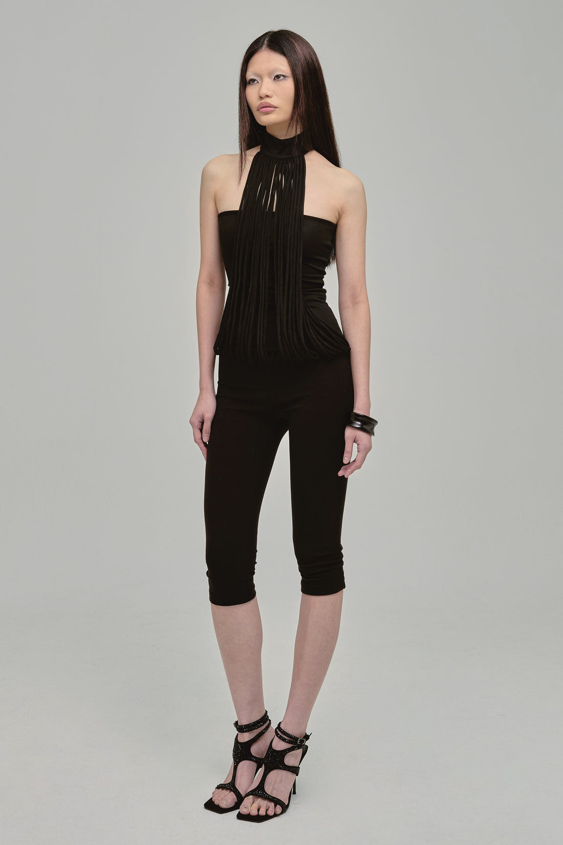 MIEN TOP SPAGHETTI STRAP HIGH NECK BLACK SIDE
