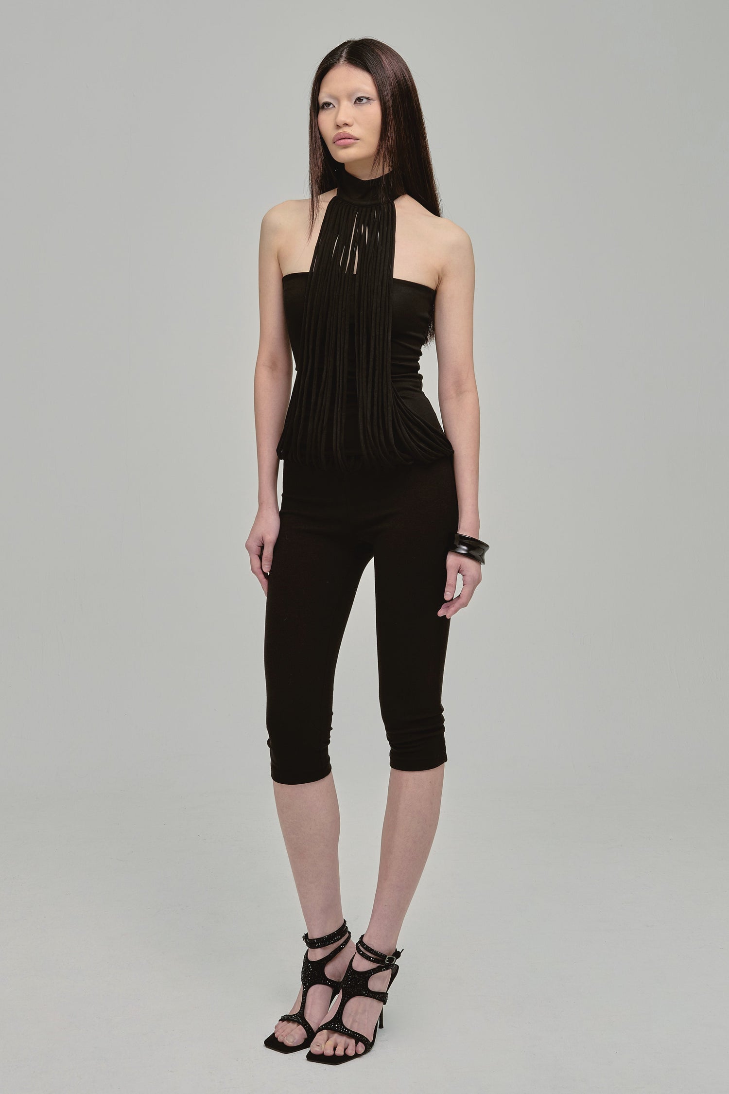 MIEN TOP SPAGHETTI STRAP HIGH NECK BLACK SIDE

