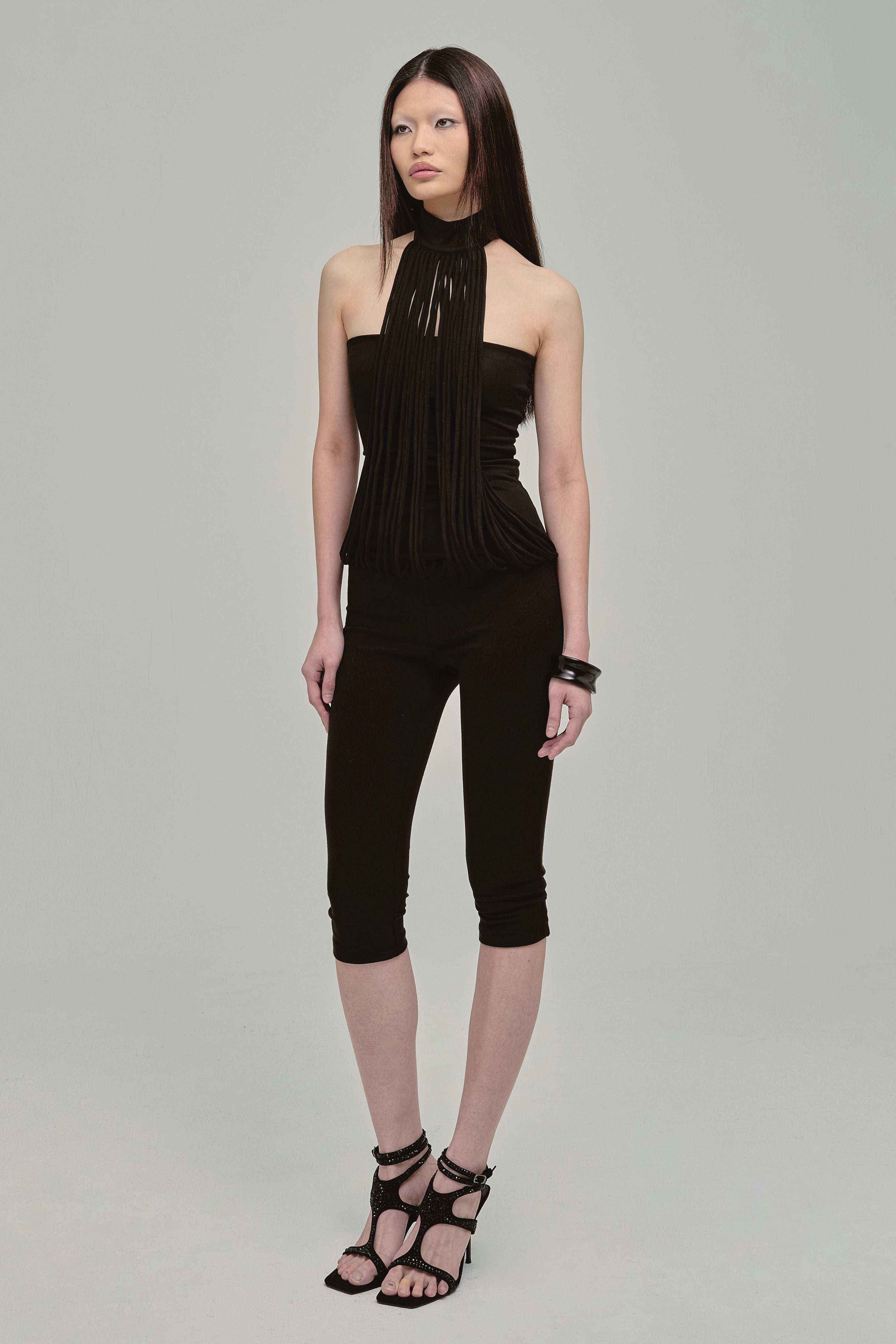 MIEN TOP SPAGHETTI STRAP HIGH NECK BLACK SIDE
