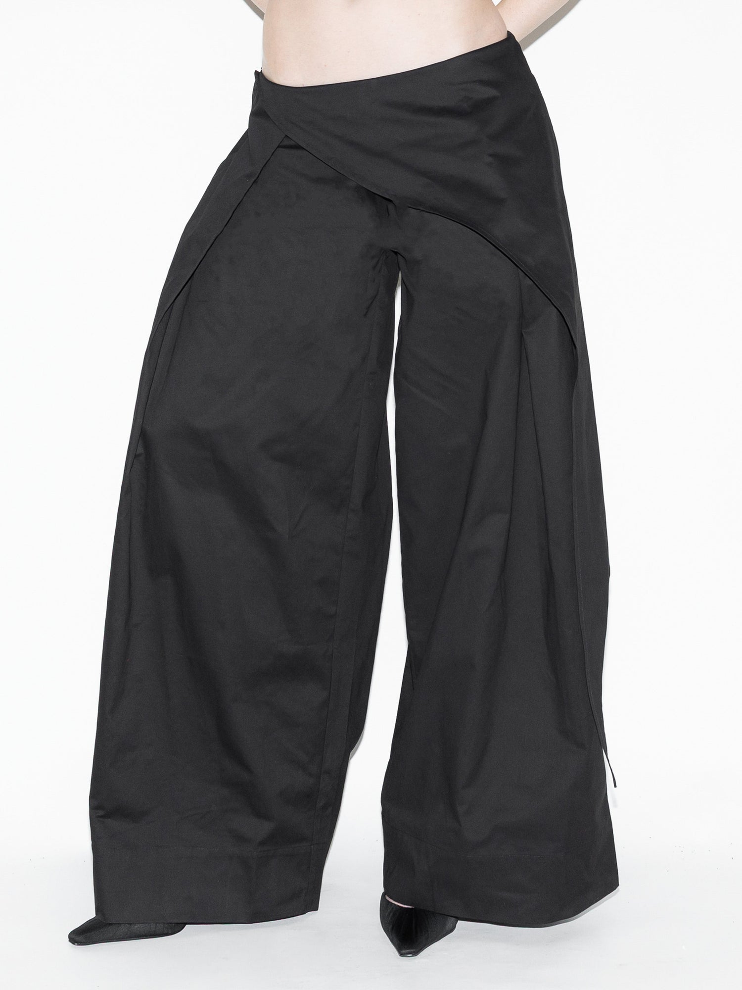 Woven Bat Point Pants