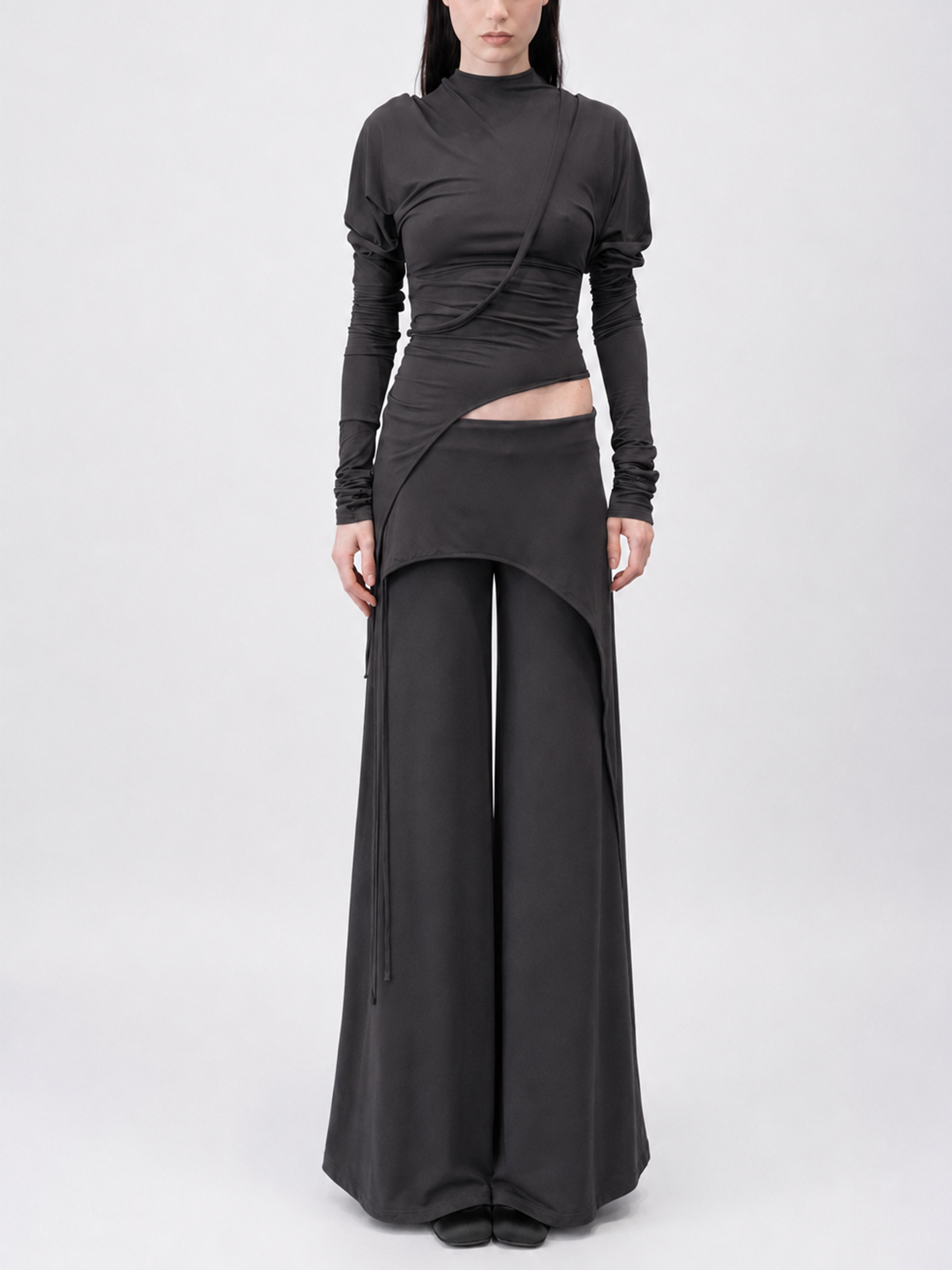 Bat point wide pants