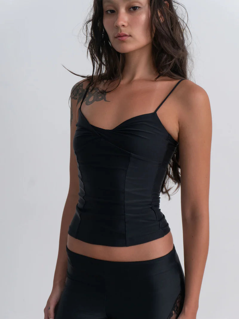 HUMBLE FLUTTER TOP