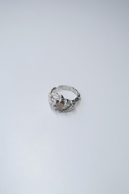 Mettle Quartz ring