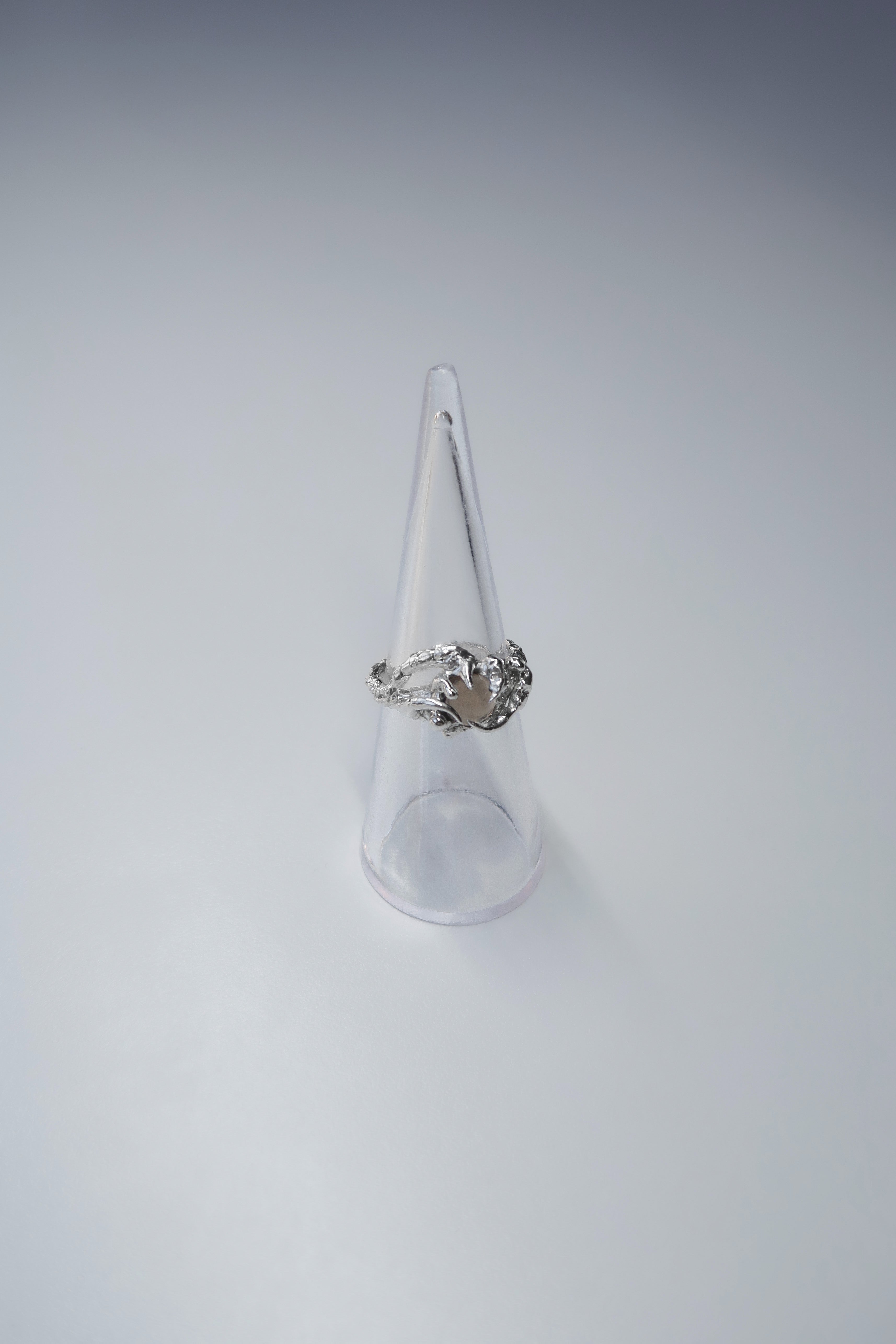 Mettle Quartz ring