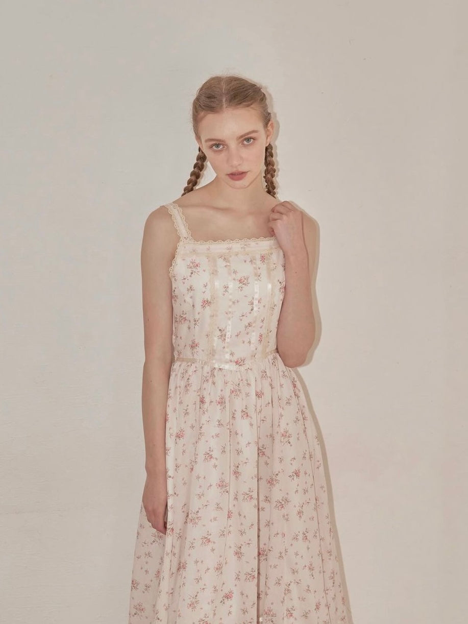 Floral Vintage Like Dress
