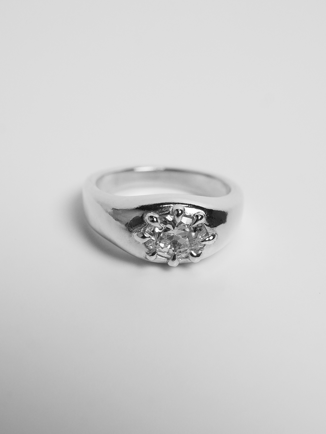 KUKO RING - White
