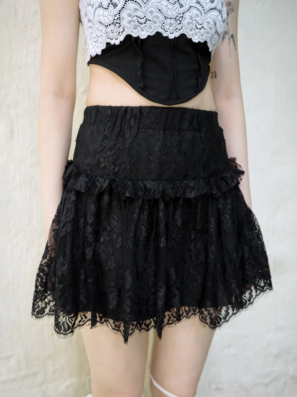 Ami Ruffle Mini Skirt - Black