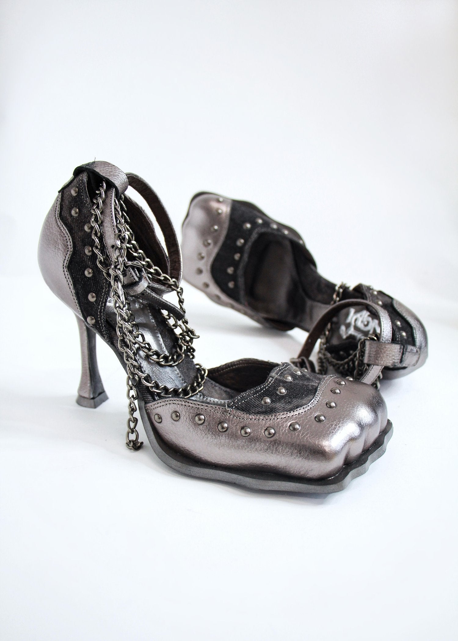 Dark Gray 4 toes Pump