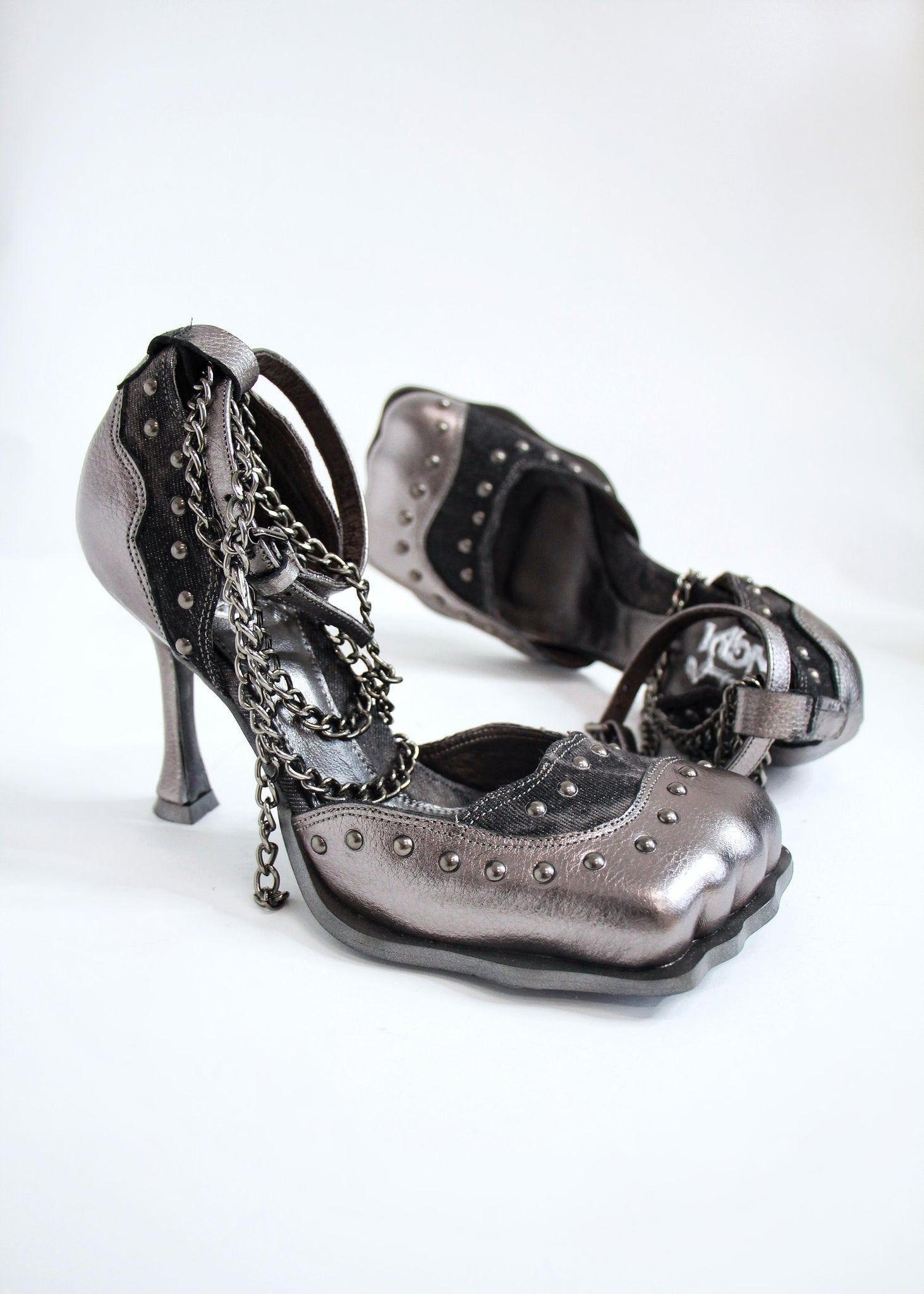 Dark Gray 4 toes Pump