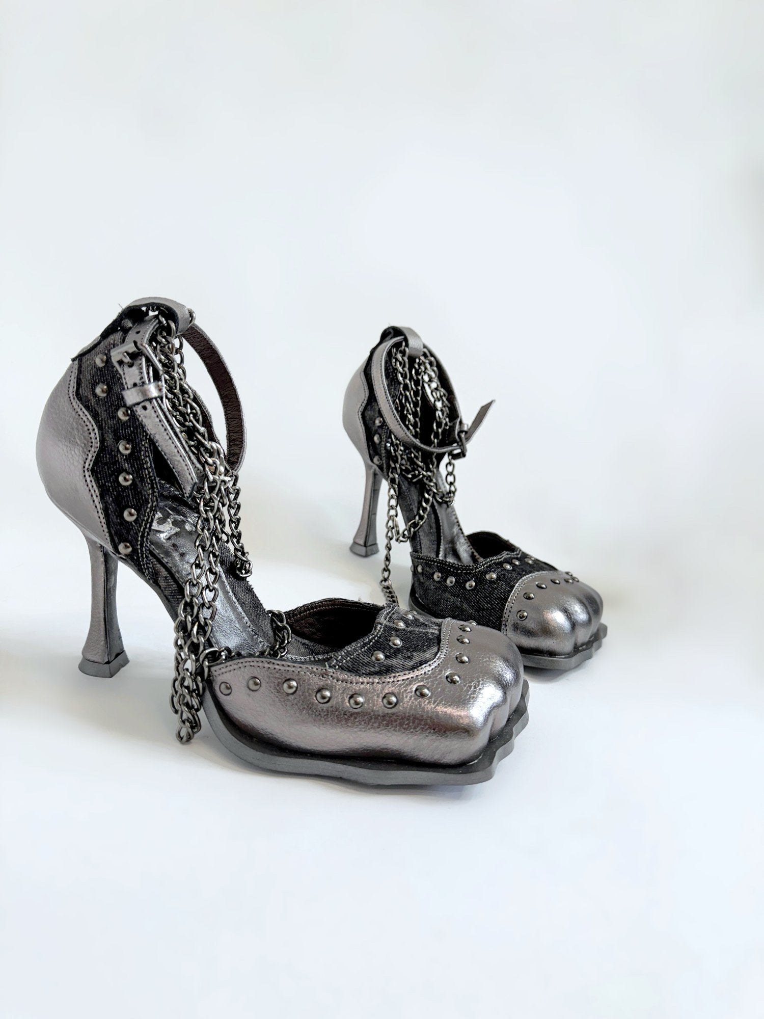 Dark Gray 4 toes Pump
