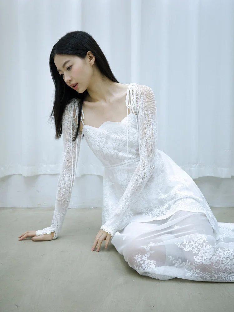 Sia Asymmetric Open-Back Camisole - White Lace