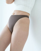 highwaist thong panty in brown